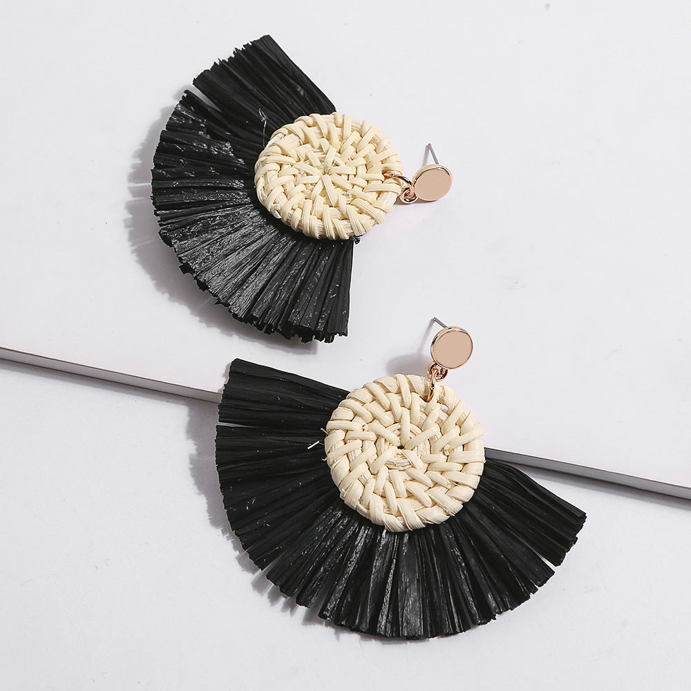 Boucles d'oreilles à pompons en rotin - LUXARAH