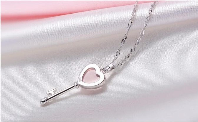Collier avec pendentif en argent sterling 925 pour femme, bijou tendance, idéal comme cadeau de Noël