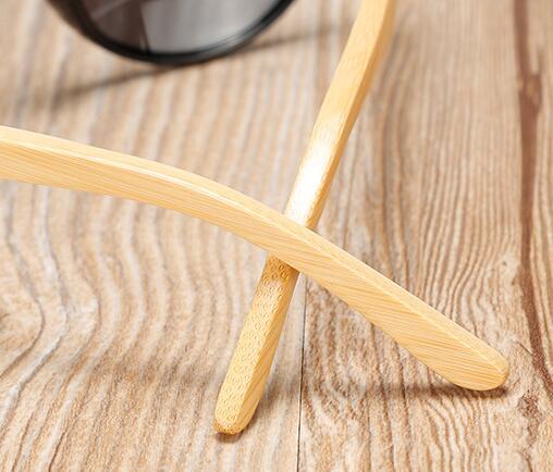 Lunettes de soleil faites à la main avec pieds en bambou