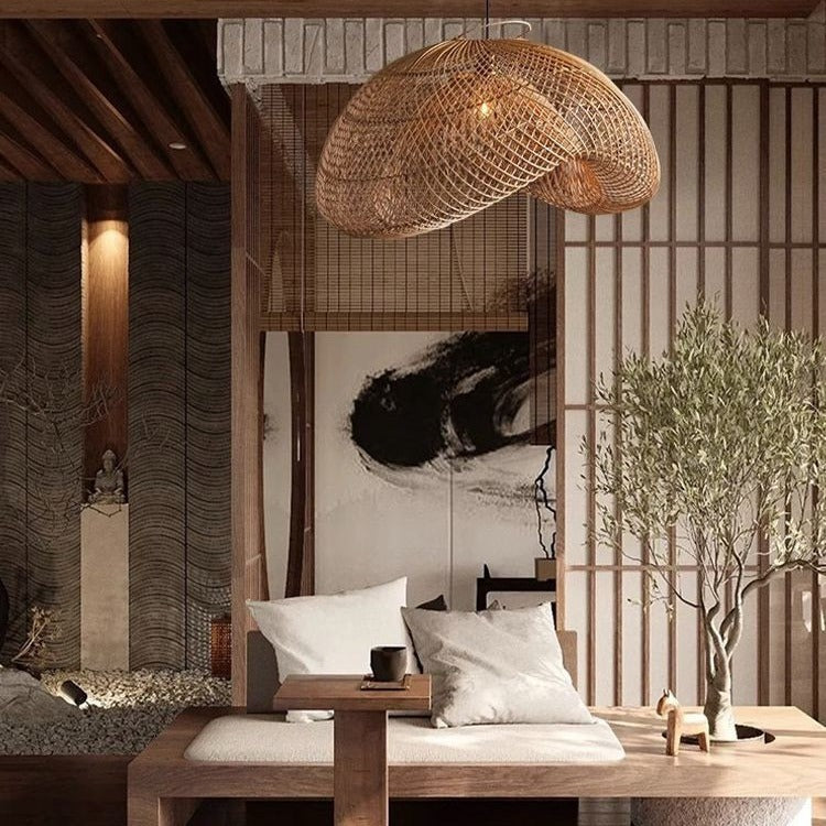 Lustre de style Ji Ji tissé à la main, lampe de salon en rotin personnalisée - LUXARAH