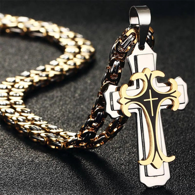 Collar con colgante de cruz latina y cruz cristiana para hombre, joyería de moda de acero inoxidable, tres capas, ideal como regalo.
