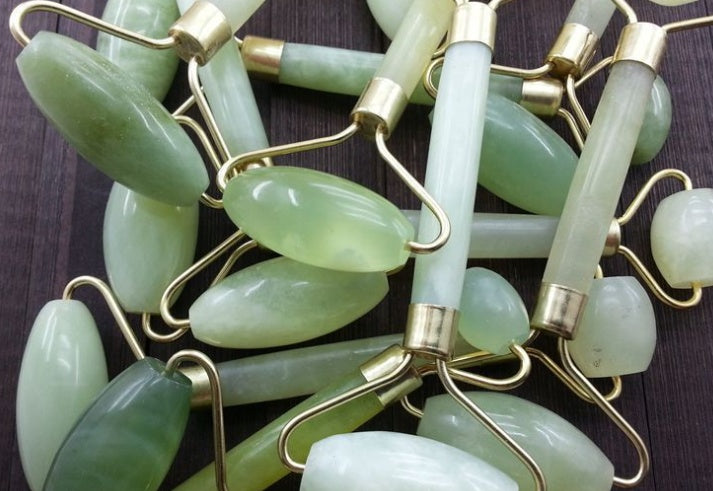 Massage du visage au jade de beauté - LUXARAH