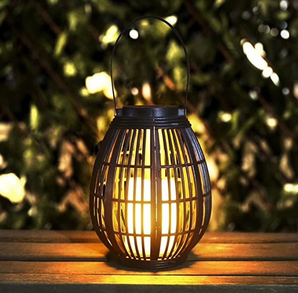 Lampe éolienne solaire rétro en rotin ovale en plastique pour patio - LUXARAH