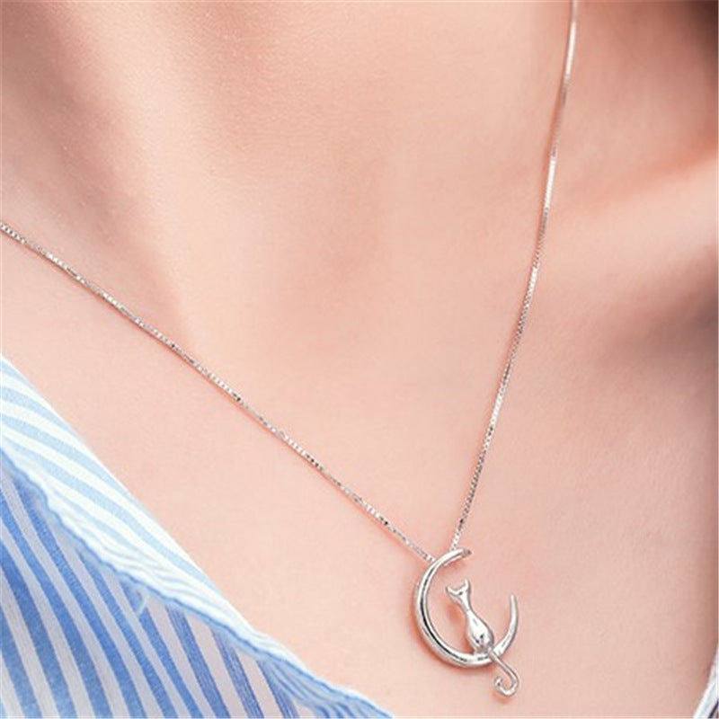 Collar de eslabones redondos blancos de moda para mujer con colgante de luna grande y gato con circonita cúbica, regalo perfecto para mujeres y niñas.
