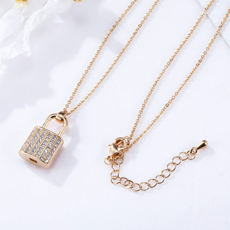 Colliers de luxe avec cadenas en zircon pour amoureux