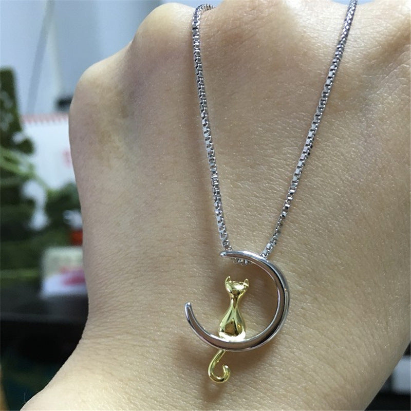 Collar de eslabones redondos blancos de moda para mujer con colgante de luna grande y gato con circonita cúbica, regalo perfecto para mujeres y niñas.