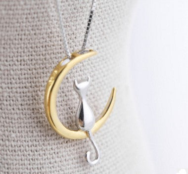 Collar de eslabones redondos blancos de moda para mujer con colgante de luna grande y gato con circonita cúbica, regalo perfecto para mujeres y niñas.
