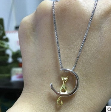 Collar de eslabones redondos blancos de moda para mujer con colgante de luna grande y gato con circonita cúbica, regalo perfecto para mujeres y niñas.