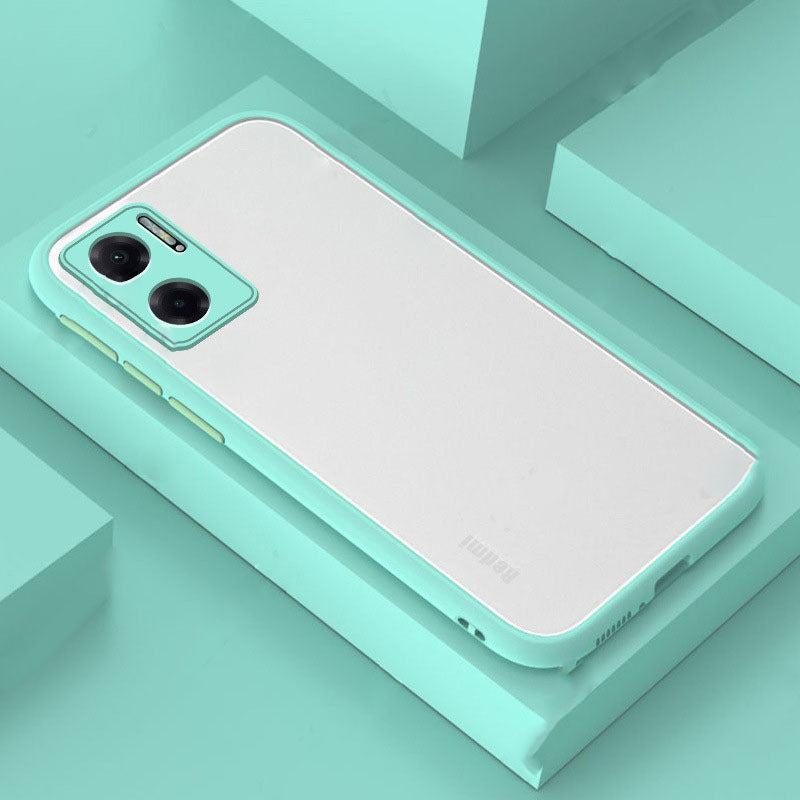 Coque de téléphone transparente et givrée de couleur unie