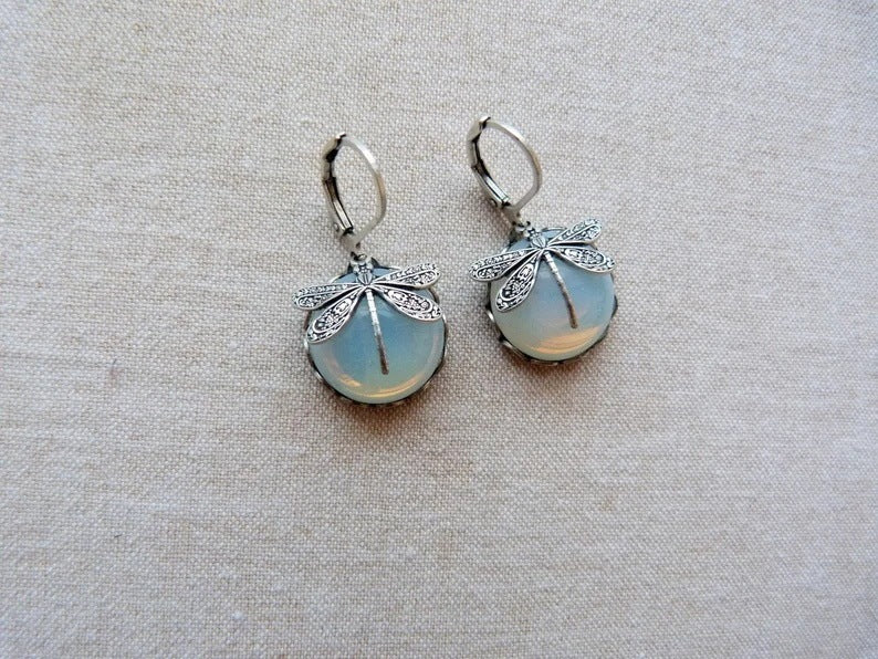 Boucles d'oreilles pendantes en forme de libellule vintage pour femme, bijou tendance, style bohème, chakra, pierre de lune bleue, bijou ethnique de mariage