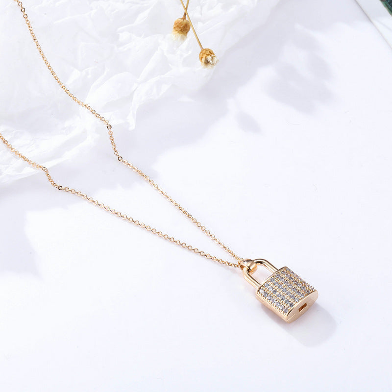 Colliers de luxe avec cadenas en zircon pour amoureux