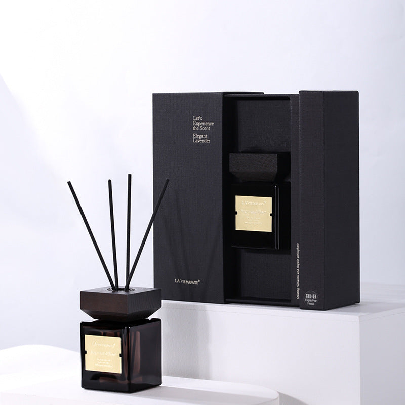 Diffuseur d'huiles essentielles avec couvercle en bois et rotin pour parfum d'hôtel