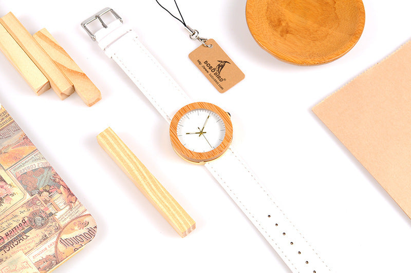 Montre femme en bois de bambou chaud fait main avec ceinture en cuir et mouvement à quartz