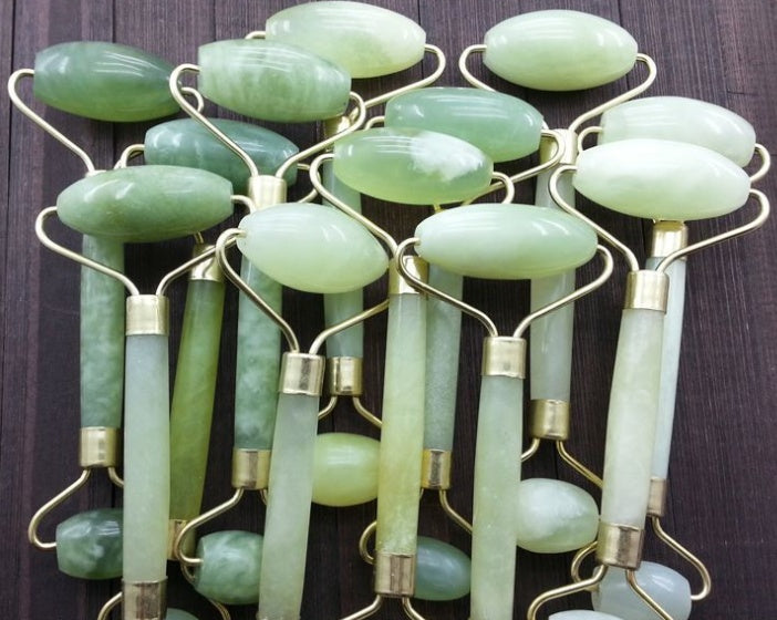 Massage du visage au jade de beauté - LUXARAH
