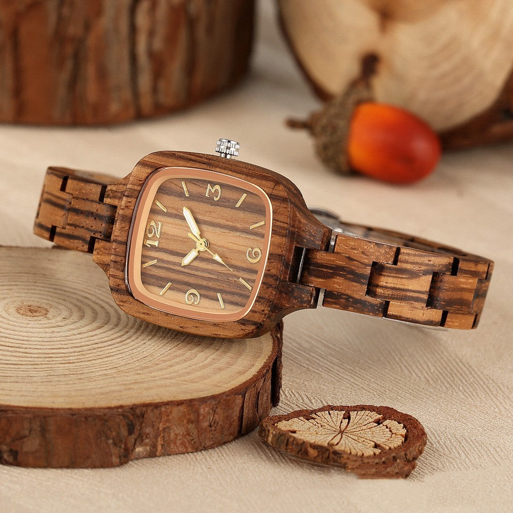Montre numérique carrée en bois de bambou et or