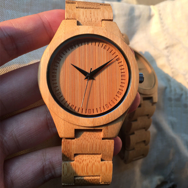 Montre en bambou et bois de même style