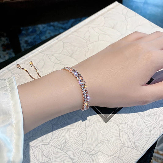 Bracelet en strass tendance et brillant, ajustable, bijou pour femme