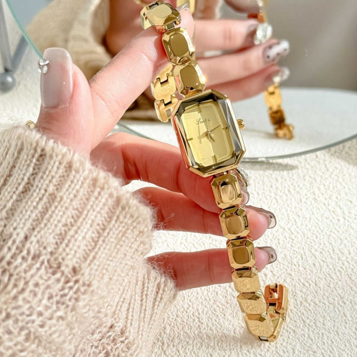Montre-bracelet carrée pour femme - LUXARAH