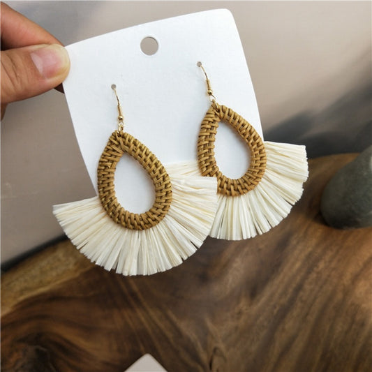 Boucles d'oreilles en raphia et rotin tissé à la main de style vacances - LUXARAH