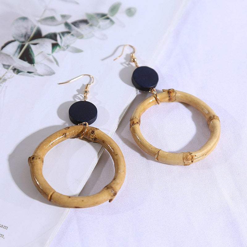 Boucles d'oreilles géométriques rondes en rotin faites à la main pour femmes - LUXARAH