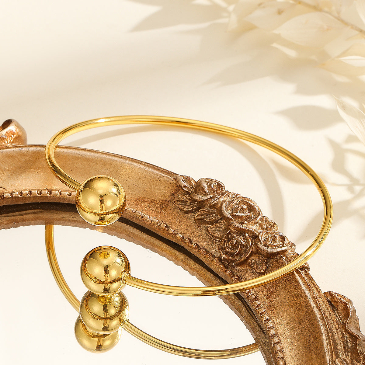 Bracelet ouvert à double perle en or 18 carats plaqué cuivre, au tempérament simple pour femme, idéal pour les cadeaux et le quotidien.