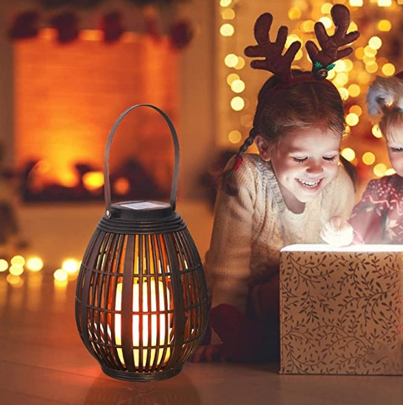 Lampe éolienne solaire rétro en rotin ovale en plastique pour patio - LUXARAH