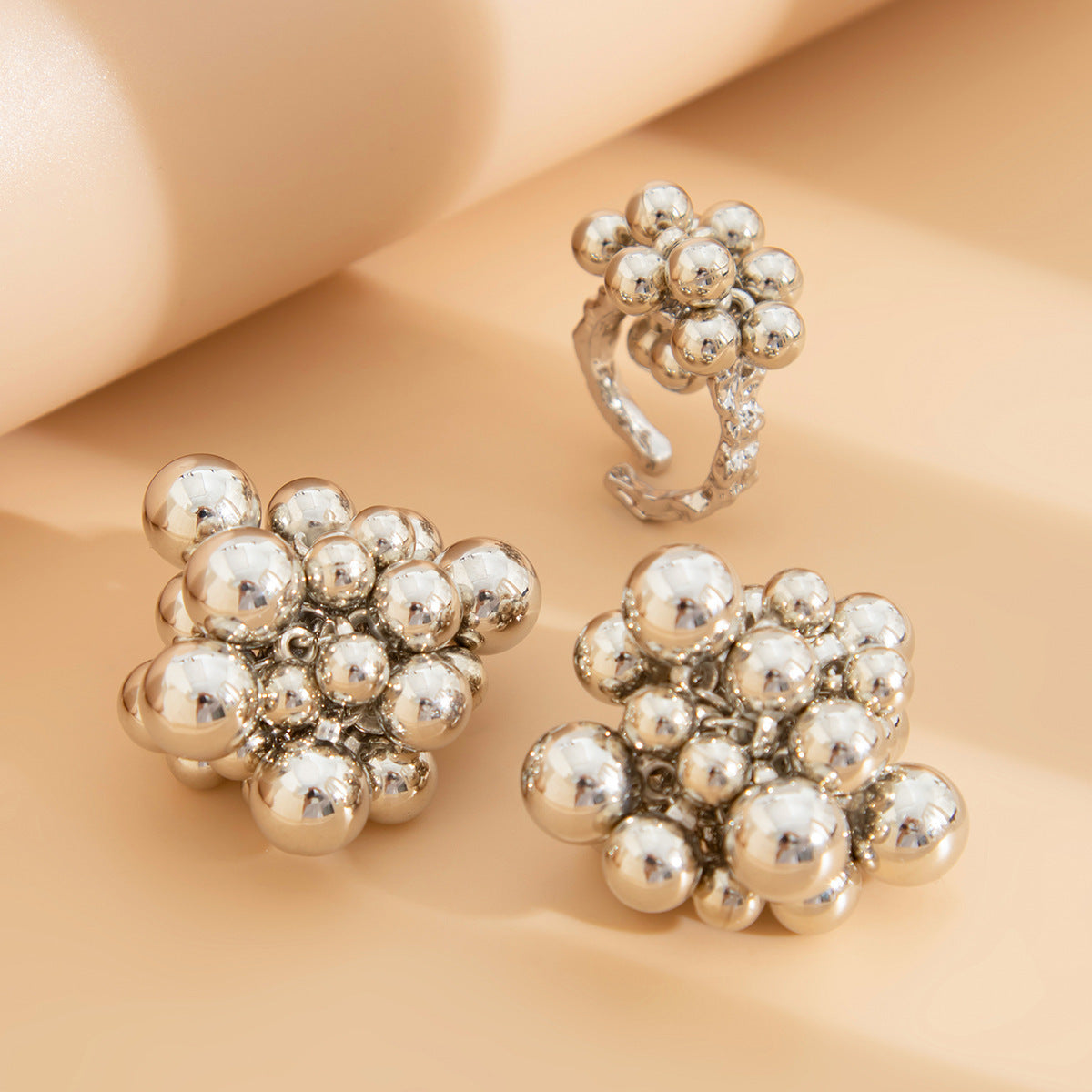Boucles d'oreilles à perles à motifs géométriques tendance