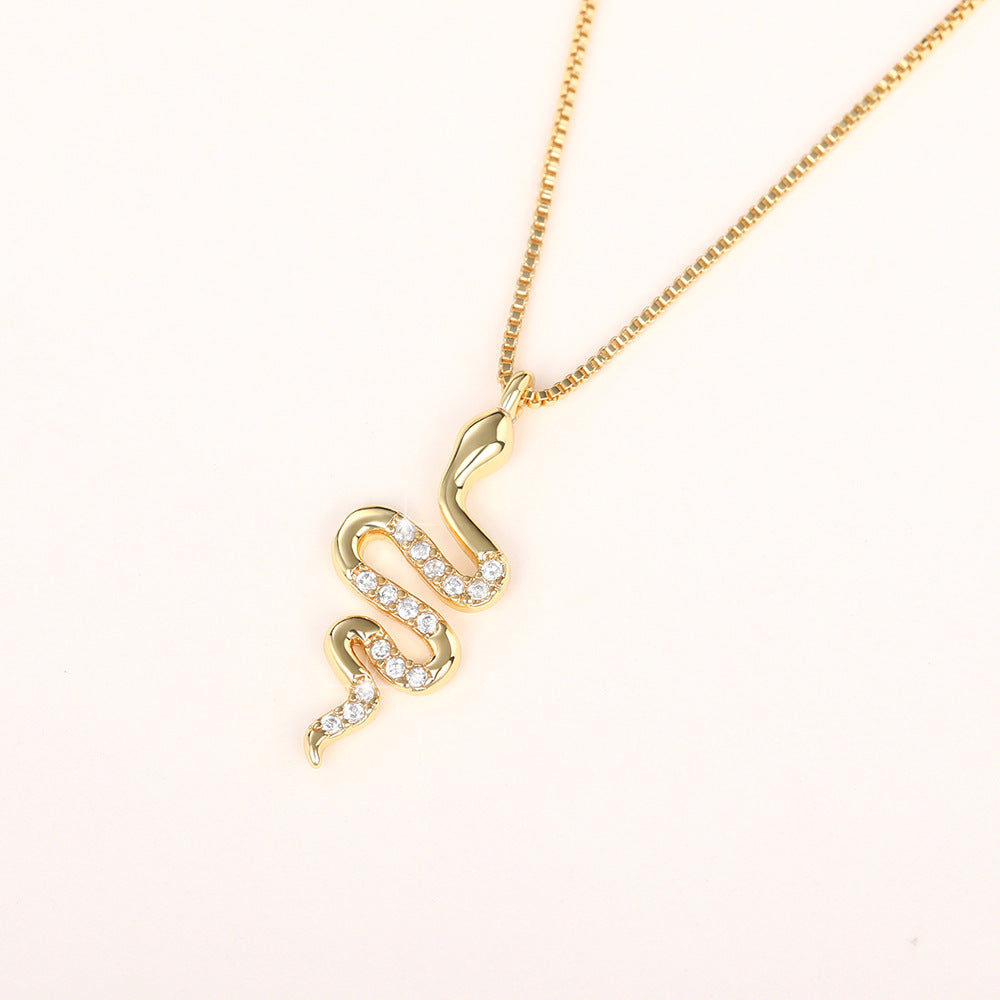Collier pendentif serpent tendance pour femme avec zircone éblouissante, accessoire de fête élégant, cadeau délicat, bijoux animaux pour femmes, bijoux fantaisie