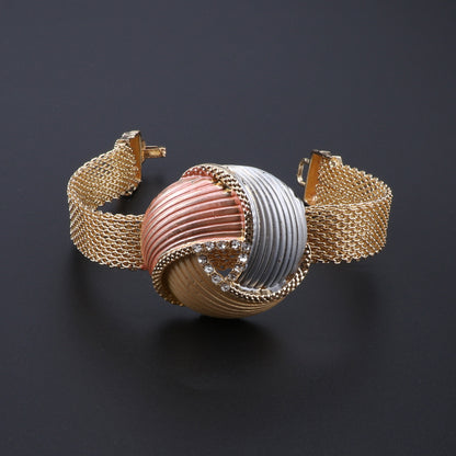 Ensemble boucles d'oreilles, colliers et bracelets tricolores