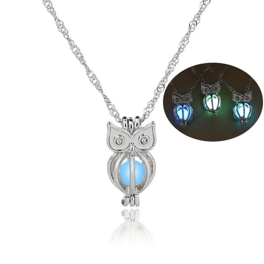 Colliers lumineux foncés, pendentif en forme hibou qui brille dans le noir, bijoux pour femmes