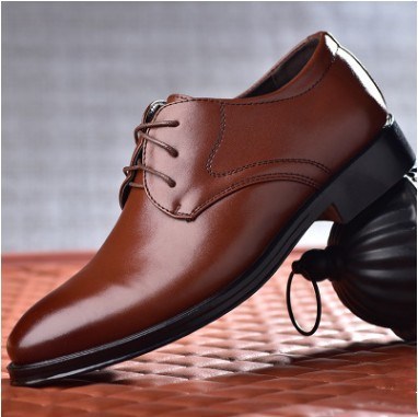 Chaussures noires à bout pointu pour homme - LUXARAH