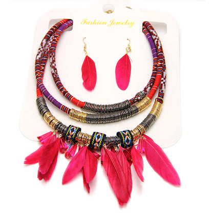 Colliers populaires européens et américains, pendentifs en plumes, colliers et boucles d'oreilles