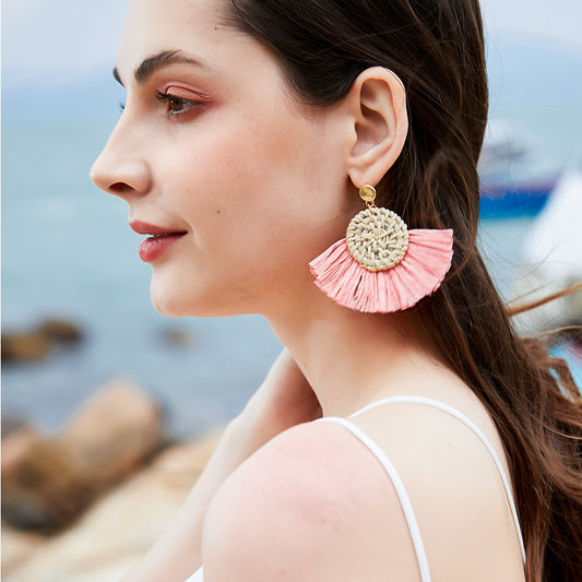 Boucles d'oreilles à pompons en rotin - LUXARAH