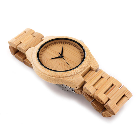 Montre en bambou et bois de même style