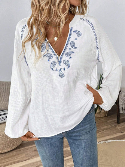 Haut en coton brodé à col en V et design tendance - LUXARAH