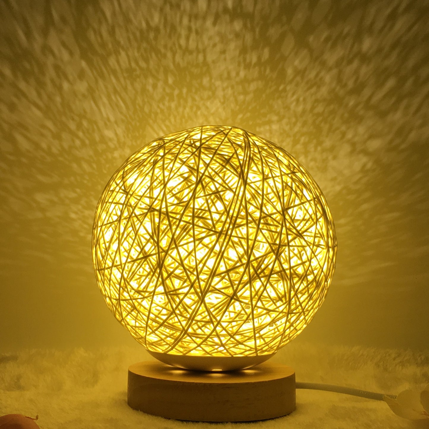 Lampe de table créative en lin, nouveauté et unique, LED intelligente, télécommande, boule en rotin - LUXARAH
