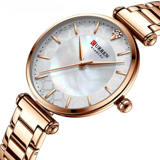 Petite montre en acier, adorée par les femmes, décontractée