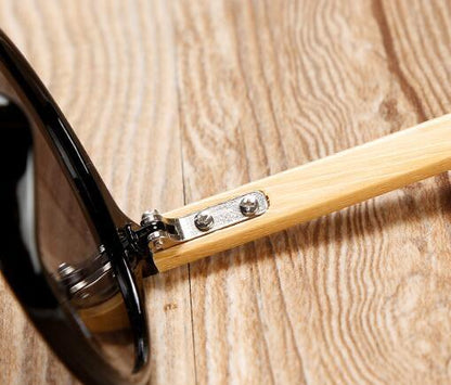 Lunettes de soleil faites à la main avec pieds en bambou