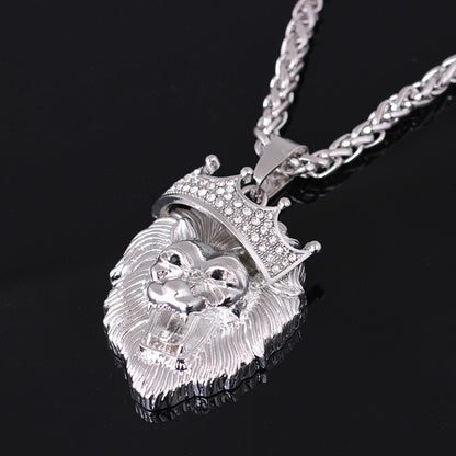 Europe and the United States sell men's hip-hop luminous lion crown diamond necklaces. Unisex gold-plated hip-hop luminous pendant.