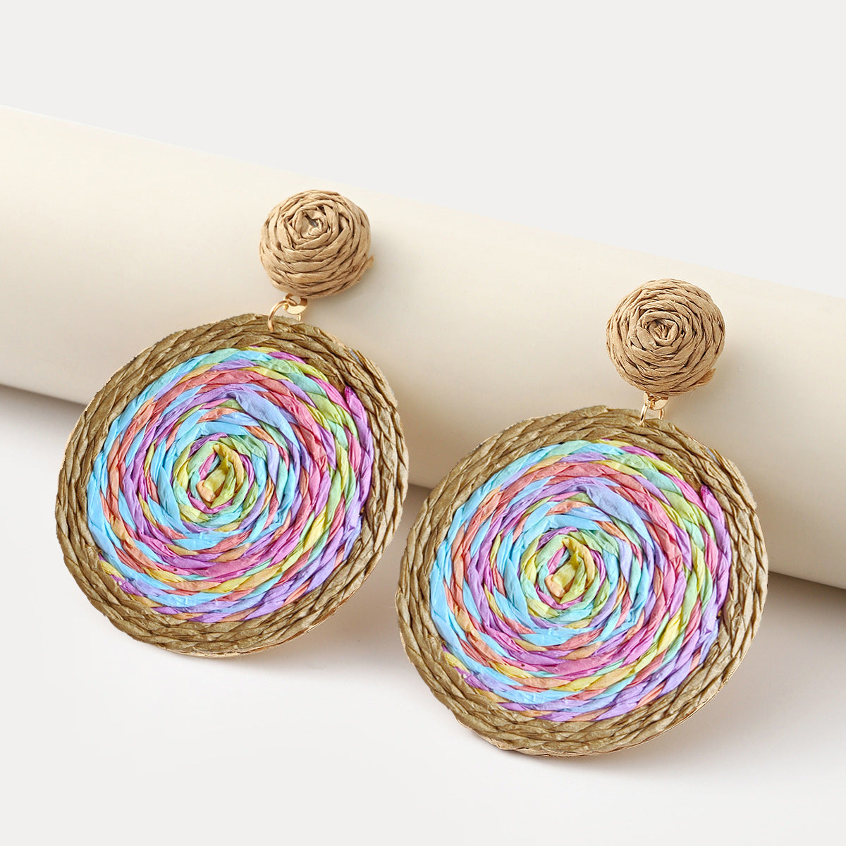 Boucles d'oreilles bohèmes tissées à la main en rotin synthétique - LUXARAH