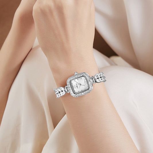 Montre à quartz tempérament et entièrement sertie de pierres précieuses, petite pointe dorée, petite plaque carrée - LUXARAH