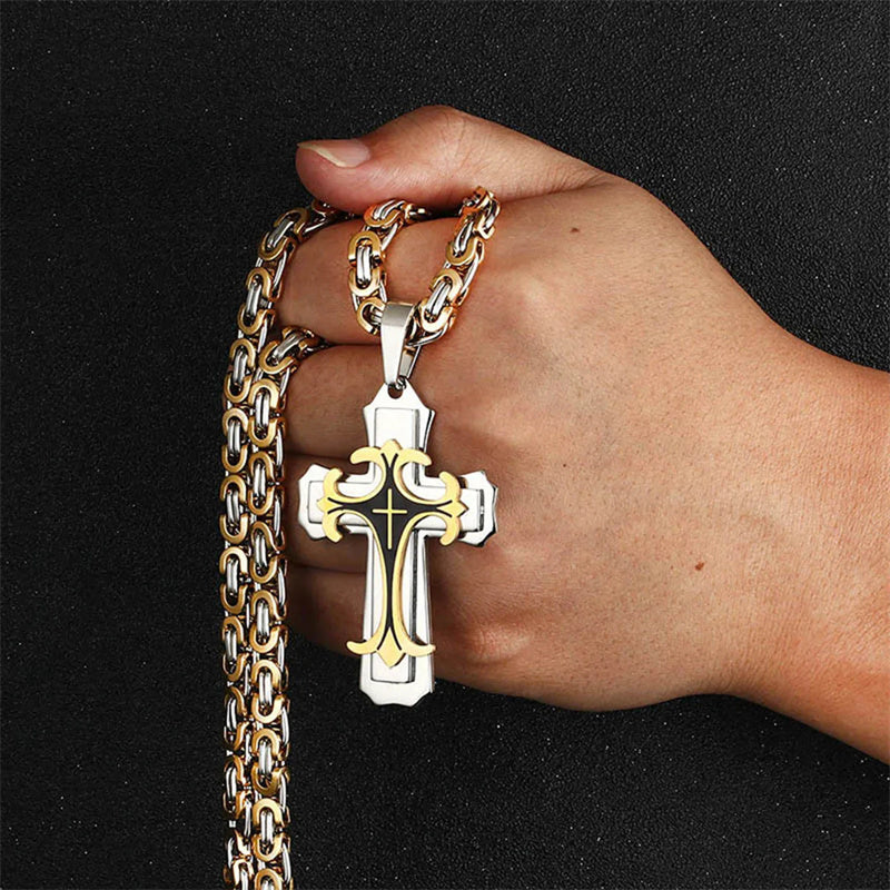 Collar con colgante de cruz latina y cruz cristiana para hombre, joyería de moda de acero inoxidable, tres capas, ideal como regalo.