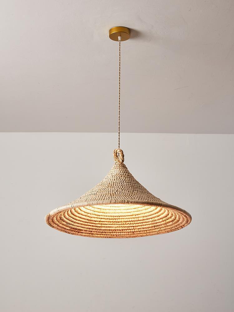 Lustre de style japonais vintage, Bed & Breakfast, Lustre en rotin avec chapeau de paille - LUXARAH