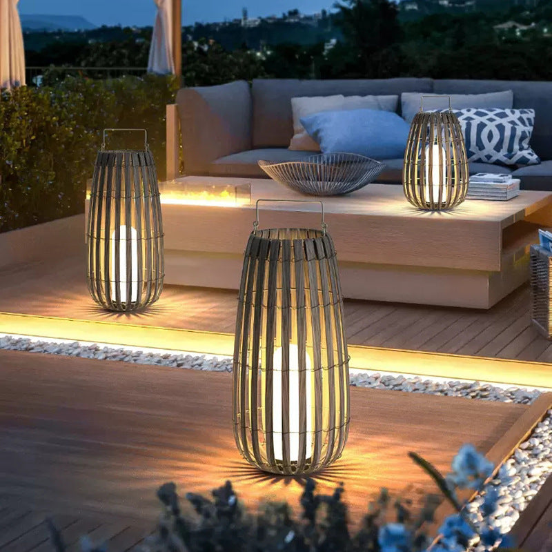 Lampe solaire portable en rotin pour pelouse