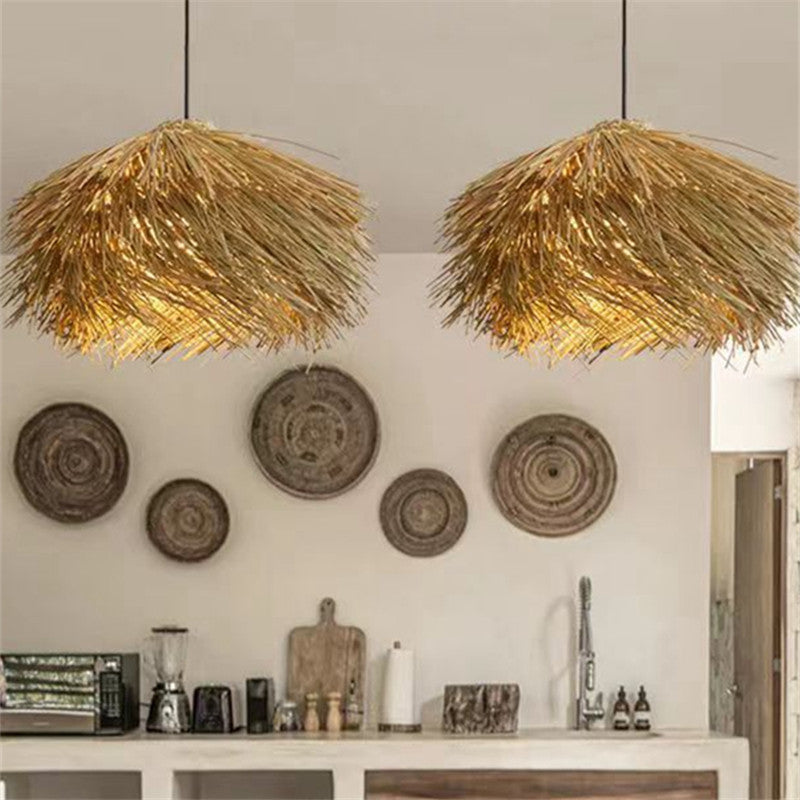 Suspension japonaise en forme de chapeau de paille, tressé en rotin de style Wabi Sabi