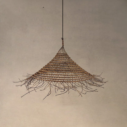 Lustre en rotin au chevet du bureau du Wabi Sabi B&B - LUXARAH