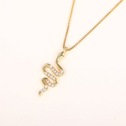 Collier pendentif serpent tendance pour femme avec zircone éblouissante, accessoire de fête élégant, cadeau délicat, bijoux animaux pour femmes, bijoux fantaisie