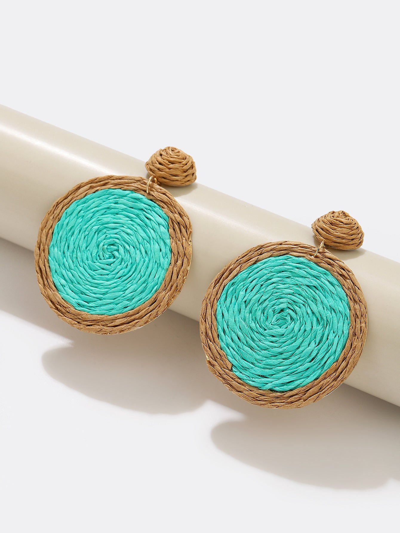 Boucles d'oreilles bohèmes tissées à la main en rotin synthétique - LUXARAH